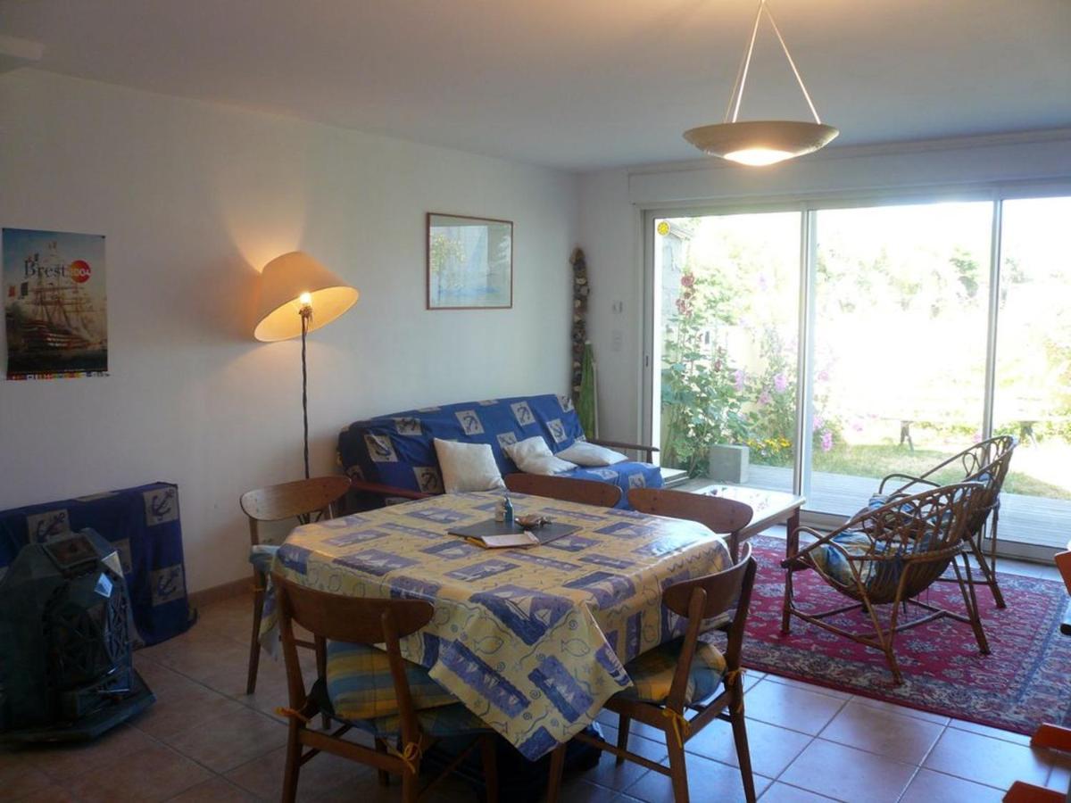 Maison Mitoyenne 3 Ch. Avec Jardin, Terrasse Et Poele A Bois, Proche Du Port De Sauzon, Animaux Ok - Fr-1-418-160 Luaran gambar