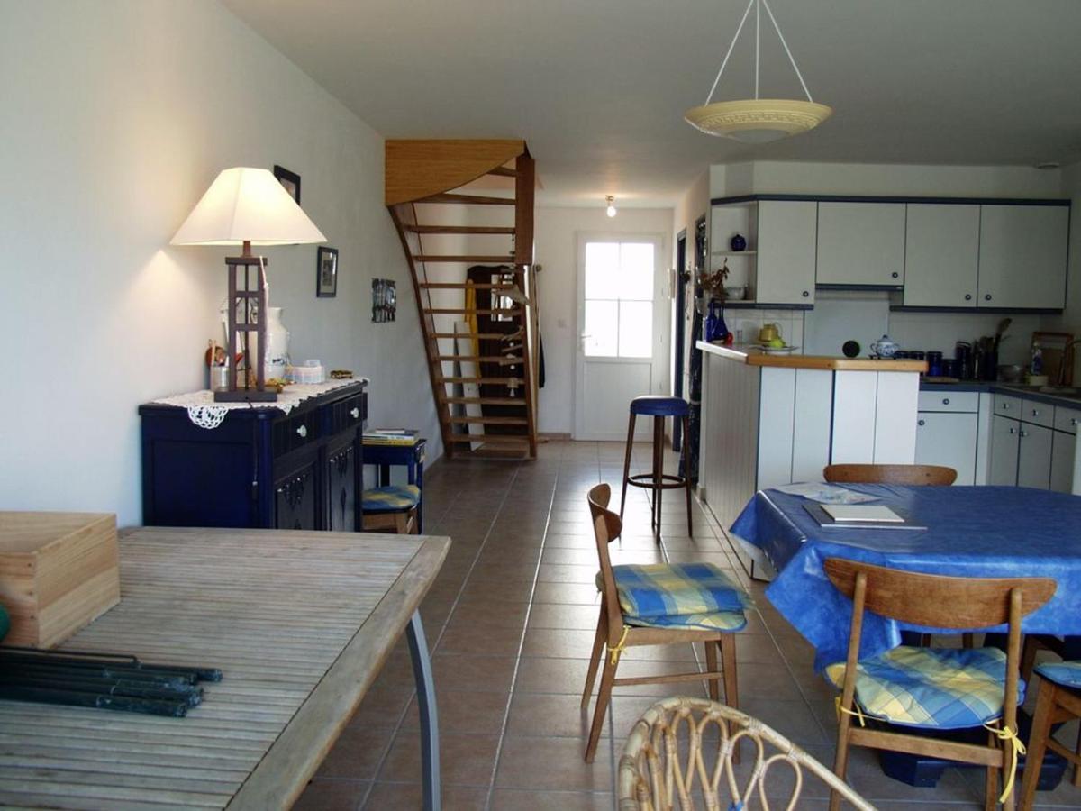 Maison Mitoyenne 3 Ch. Avec Jardin, Terrasse Et Poele A Bois, Proche Du Port De Sauzon, Animaux Ok - Fr-1-418-160 Luaran gambar